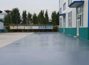 巫溪彩色路面喷涂翻新的材料对冬季